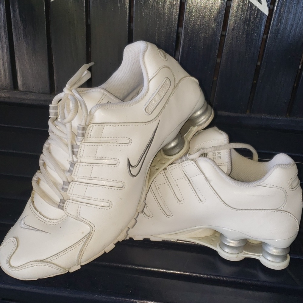 Women's Nike Shox
